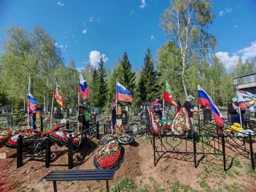 В Камских Полянах прошла акция памяти и уважения к героям