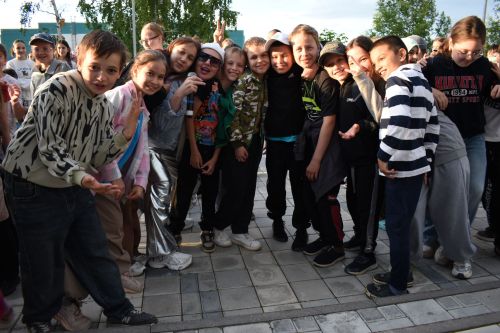 Детство — в дело: юные жители Камских Полян зажгли на празднике 1 июня