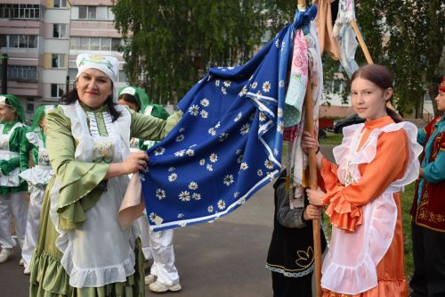 В Камских Полянах собрали подарки к празднику «Сабантуй» — «Булэк жию»