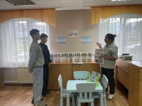 В детской библиотеке Камских Полян почтили память героев СВО патриотическим часом
