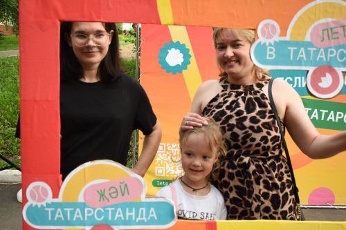 Сезон дворовых праздников открыли в Камских Полянах