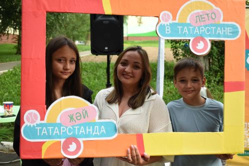 Сезон дворовых праздников открыли в Камских Полянах