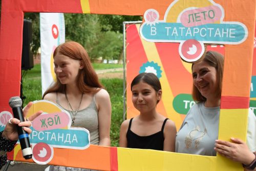 Сезон дворовых праздников открыли в Камских Полянах