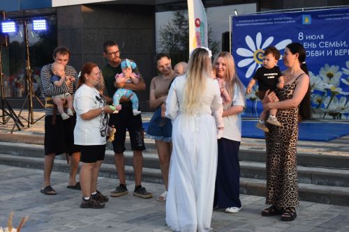 В Камских Полянах с размахом отметили День семьи, любви и верности