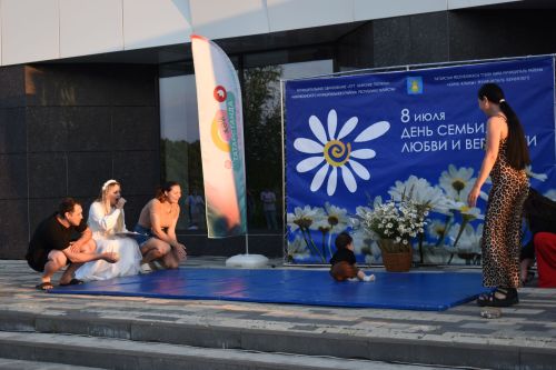 В Камских Полянах с размахом отметили День семьи, любви и верности