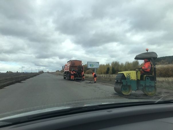 В Нижнекамском районе начали ямочный ремонт дороги от Афанасово до ж/д переезда