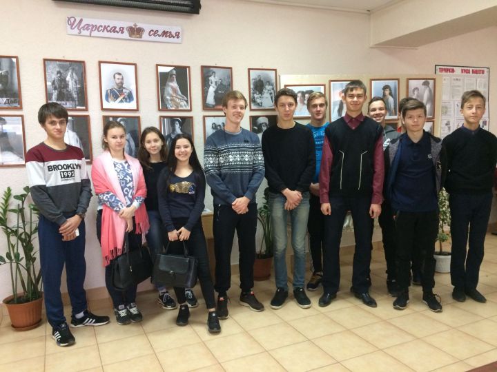 Камполянские студенты посетили фотовыставку