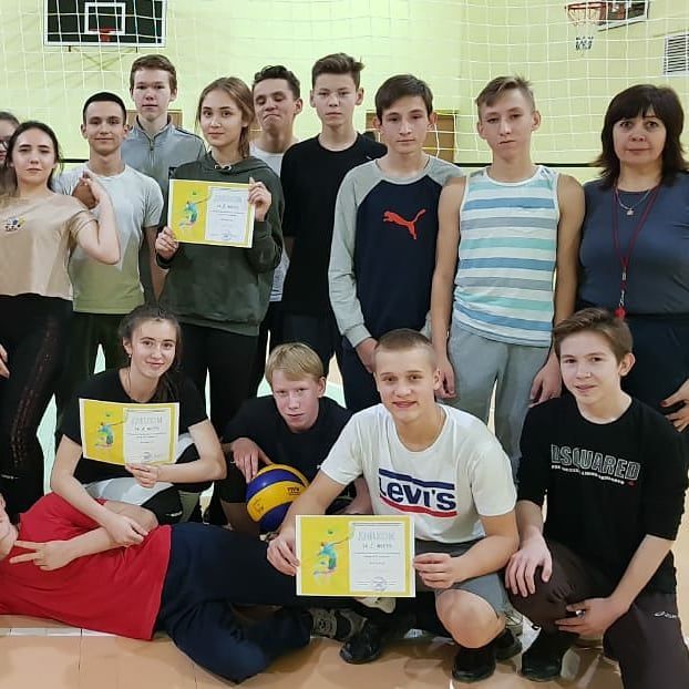 Среди учеников Камскополянской школы №1 прошел турнир по волейболу