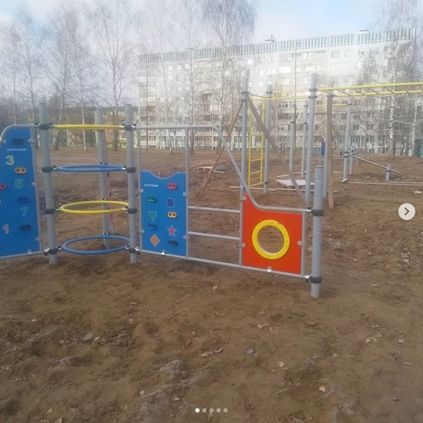 В Камскополянской школе №1 идет строительство спортивной площадки