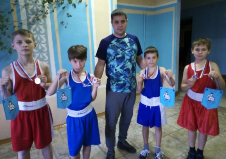 Камскополянские боксеры привезли с Всероссийского турнира 7 медалей