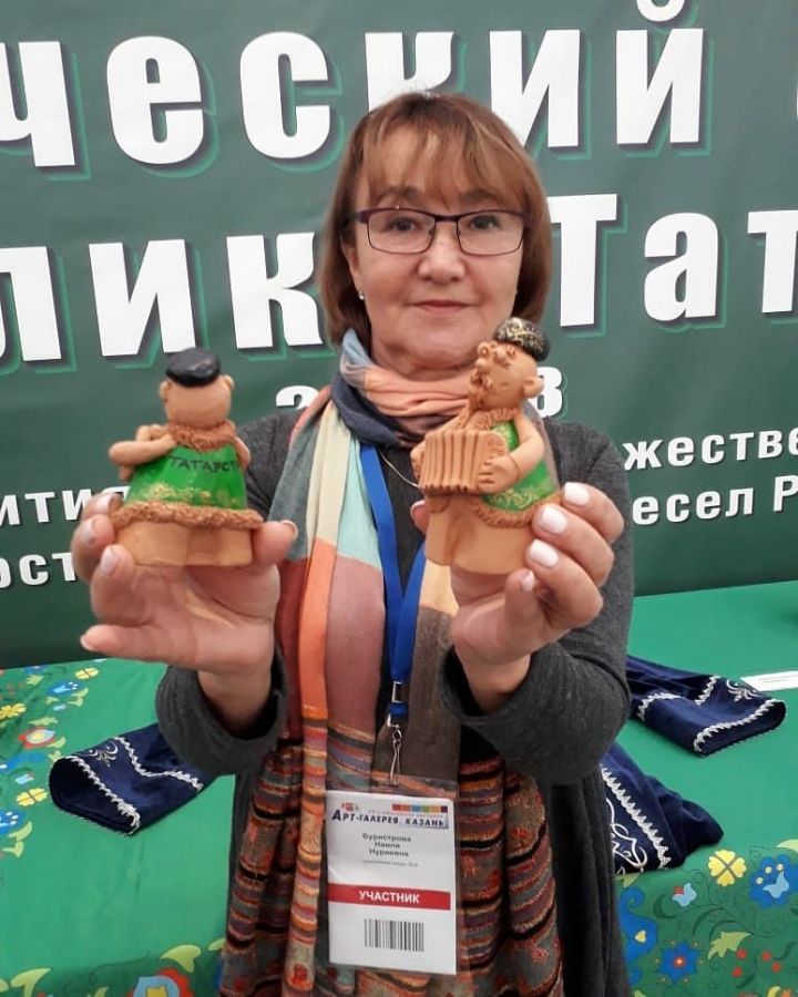 Педагог ЦДТ "Радуга" Наиля Бурмистрова одержала победу в открытом конкурсе на лучший «Туристический сувенир 2018»