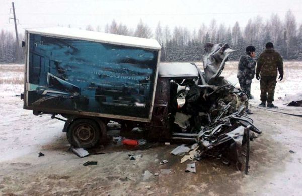 В Татарстане в лобовом столкновении погиб пожилой водитель «каблука»