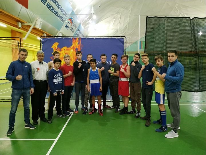 В физкультурно-оздоровительном комплексе «Батыр» прошли Чемпионат и Первенство Нижнекамска по боксу