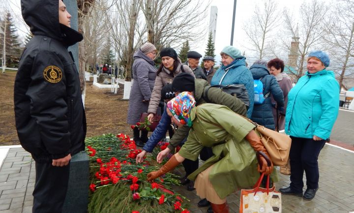 В Камских Полянах почтили память жертв Чернобыльской трагедии
