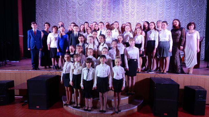 Камскополянская детская музыкальная школа провела ежегодный отчетный концерт (фоторепортаж)