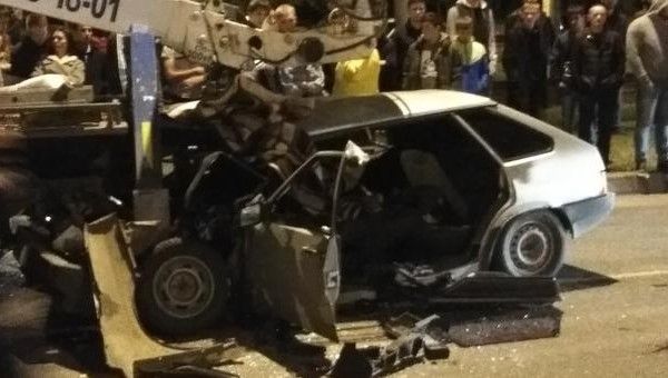 Смертельное ДТП в Челнах: «ВАЗ» влетел под автогидроподъемник