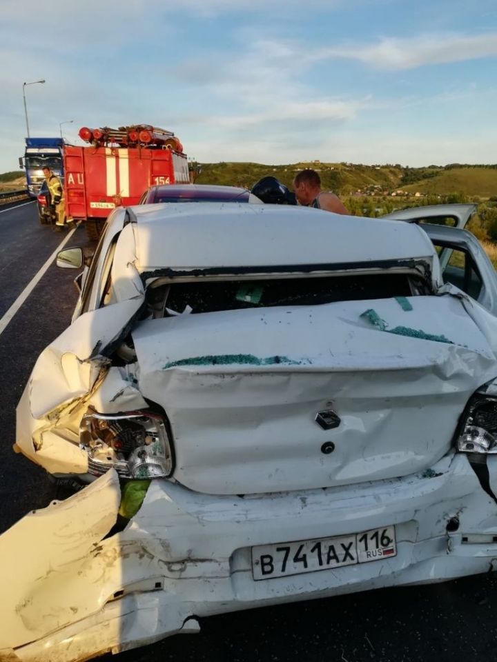 В Татарстане в массовом ДТП на трассе М-7 пострадали 6 человек