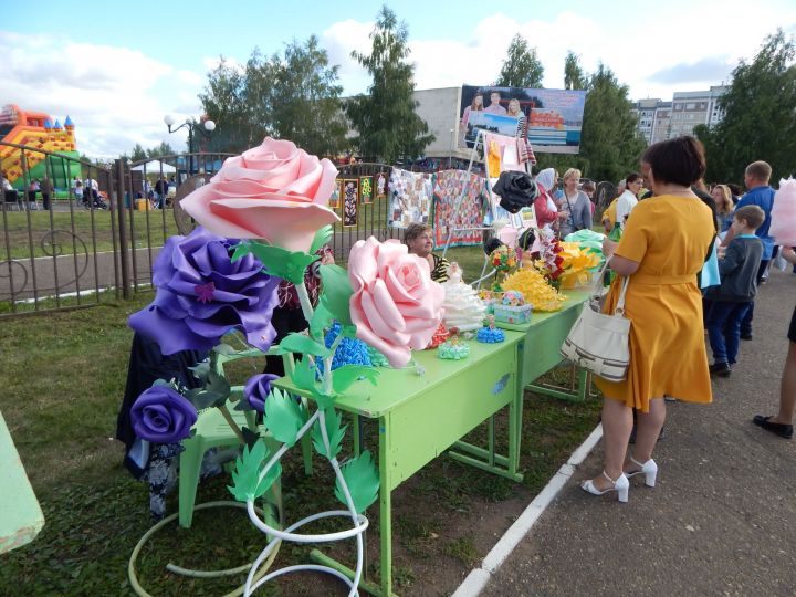 В День города в Камских Полянах была организована выставка декоративно-прикладного творчества