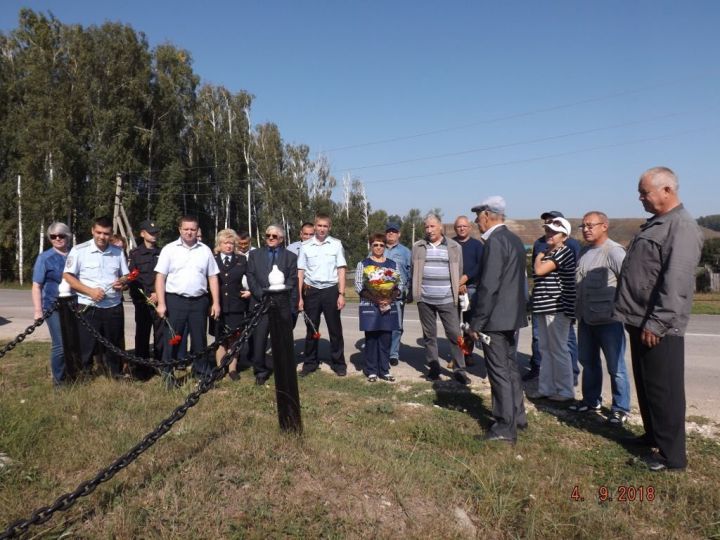 Сотрудники отдела полиции «Камскополянский» почтили память своего погибшего коллеги&nbsp;