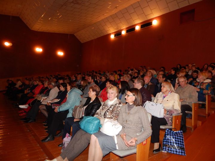 На собрании граждан обсудили вопрос присвоения статуса города Камским Полянам