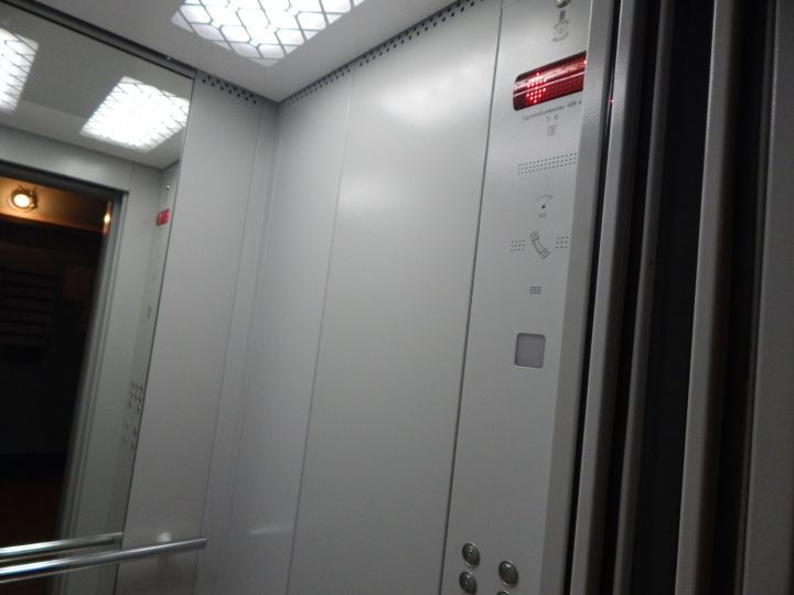 В Камских Полянах продолжается замена лифтов