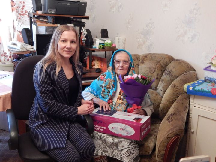 Жительница Камских Полян Таисия Иосифовна Кобякова отметила 96-ой день рождения