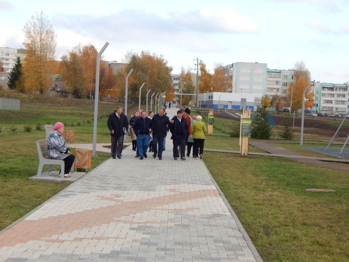 Камские Поляны 4 октября посетила рабочая группа под руководством Главы Нижнекамского муниципального района Айдара Метшина