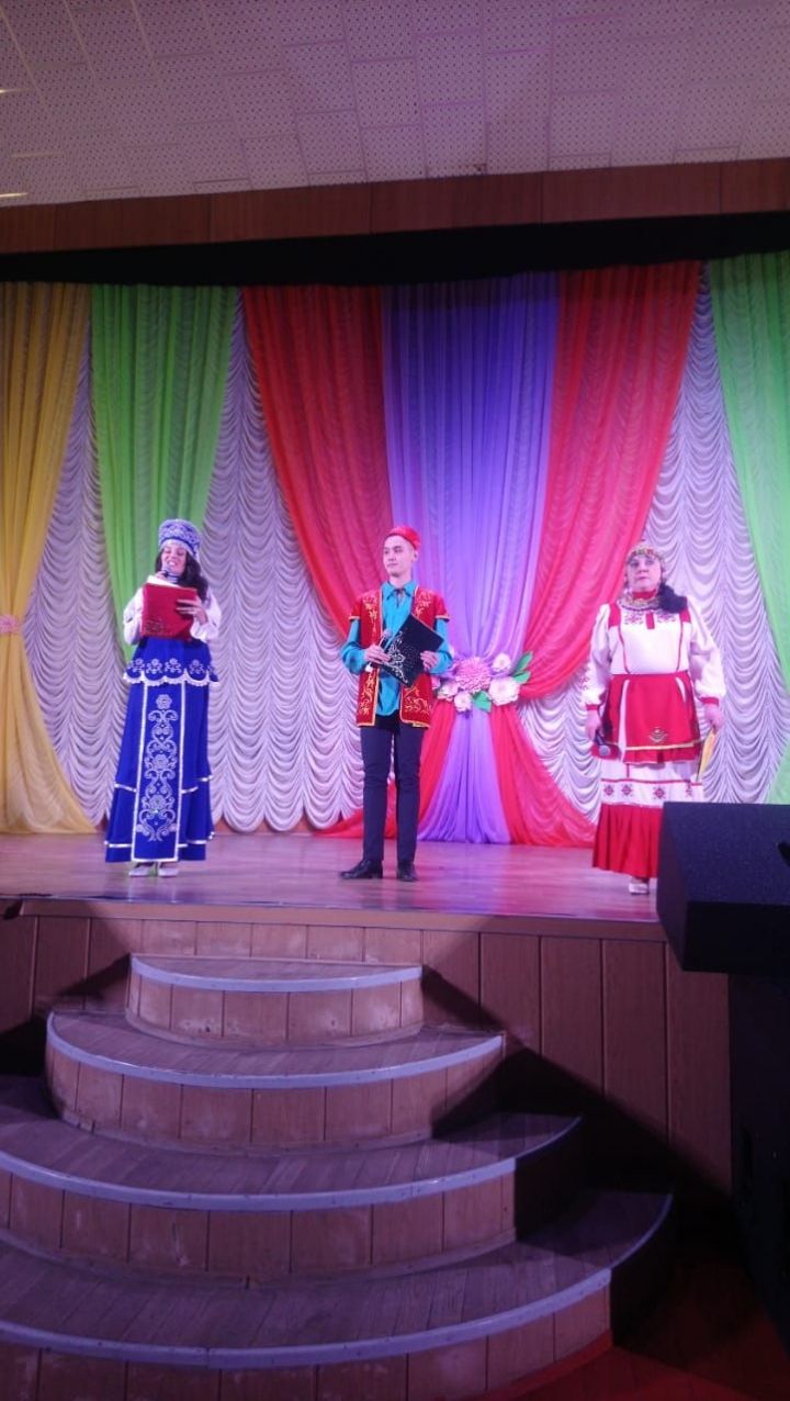 В данный момент в Камских Полянах проходит районный фестиваль национальных культур