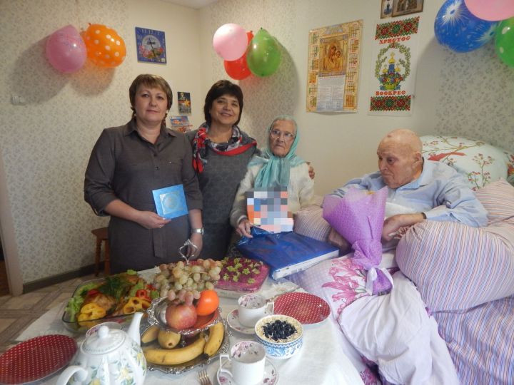 Почет и уважение: Ветеран ВОВ, житель Камских Полян Демьян Павлович Кобяков отметил 95-летний юбилей