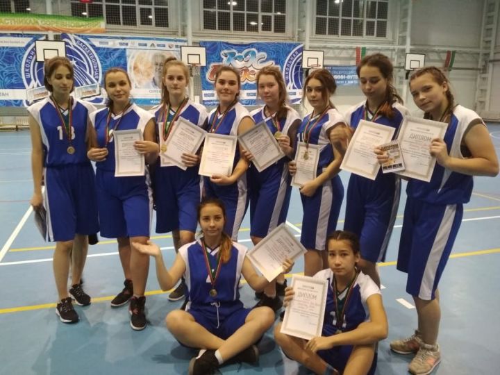 Камполянские спортсменки победили на первенстве РТ по баскетболу
