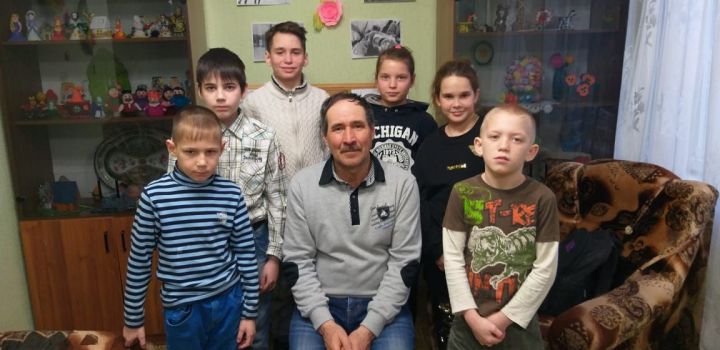 Камполянский центр социальной помощи семье и детям «Веста» встретился с ветераном афганской войны