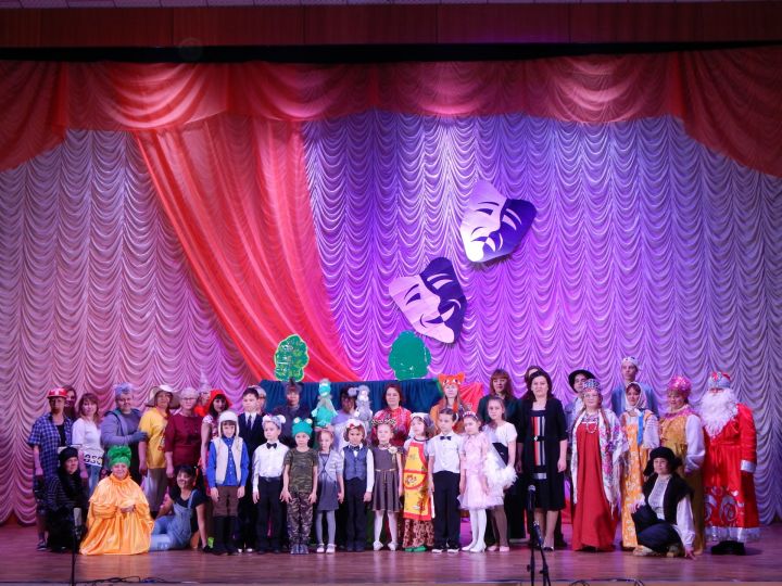 В Камских Полянах впервые прошел фестиваль самодеятельных театральных коллективов «Синяя птица»