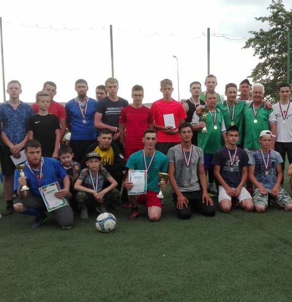 В Камских Полянах состоялся турнир по минифутболу, посвященный Дню России