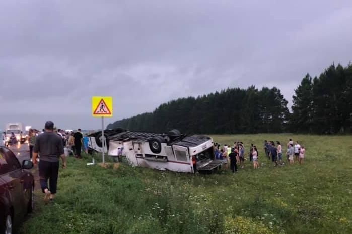 Автобус из Татарстана с 39 пассажирами опрокинулся в Башкирии, есть пострадавшие