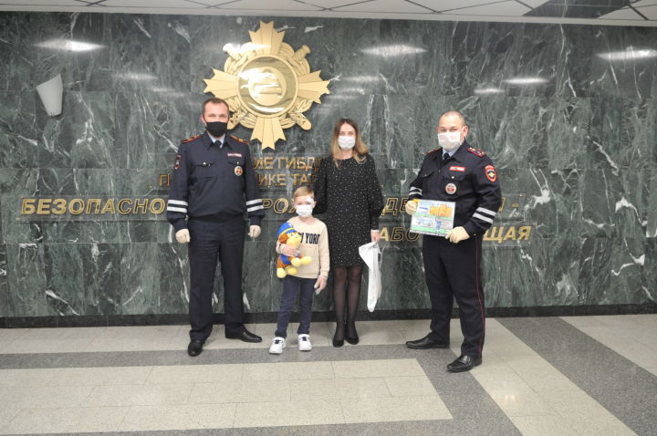 Сотрудники Госавтоинспекции Татарстана спасли жизнь ребенка