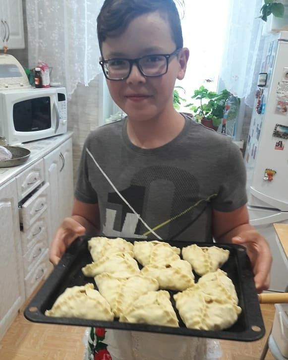В Камполянской школе №2 прошел конкурс семейного кулинарного творчества