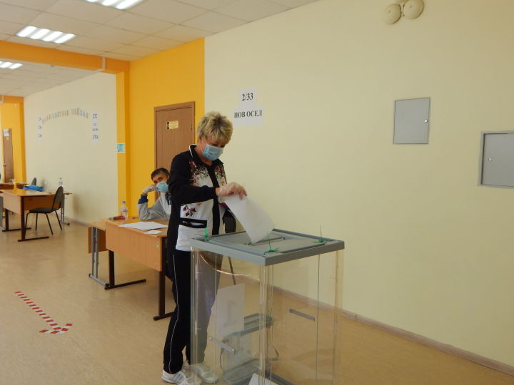 Директор камполянской школы №2 приняла участие в общероссийском голосовании по поправкам в Конституцию РФ