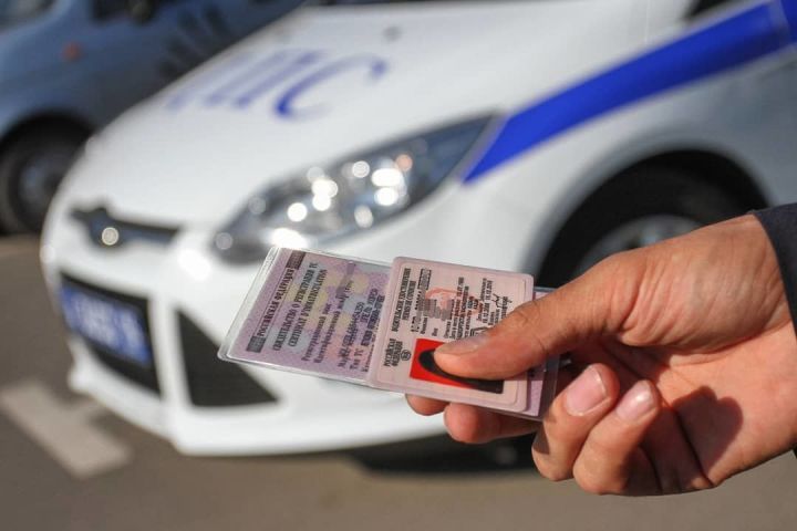 В ГИБДД разъяснили порядок и сроки замены, связанные с продлением водительских удостоверений