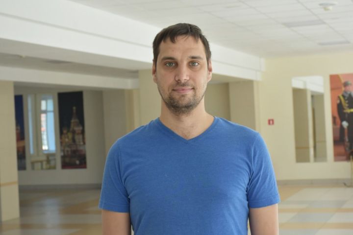 Рустем Халиуллин из Камских Полян закончил двухнедельную смену в госпитале с заболевшими коронавирусом