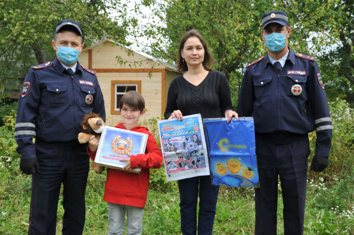 Правоохранители Татарстана вовремя доставили в больницу мальчика, пострадавшего от укуса змеи
