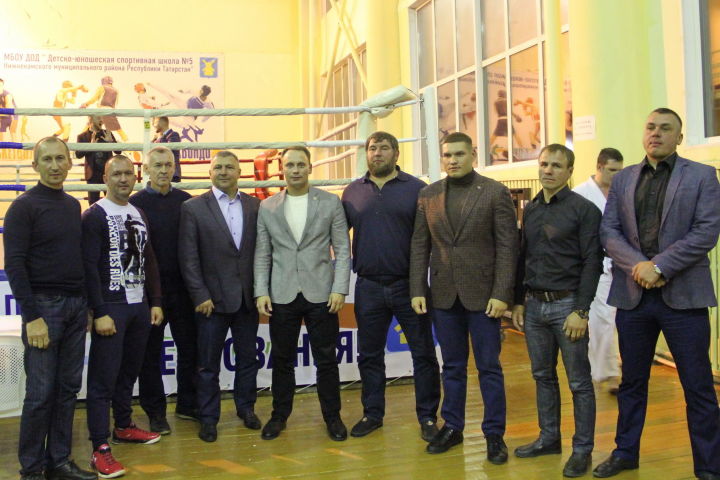 В Камских Полянах состоялись поединки бойцовской лиги TATFIGHT