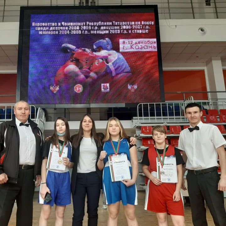 Камполянские боксеры приняли участие в  Первенстве и Чемпионате РТ по боксу