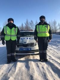В Татарстане автоинспекторы спасли тридцатилетнего мужчину от падения с моста