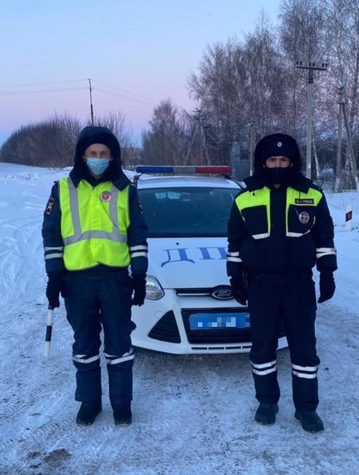 Автоинспекторы помогли добраться до Казани спортивной команде, у которой сломался автобус