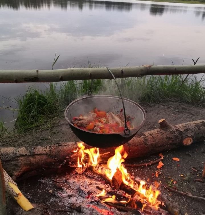 МЧС напомнило татарстанцам, как безопасно приготовить еду на открытом огне