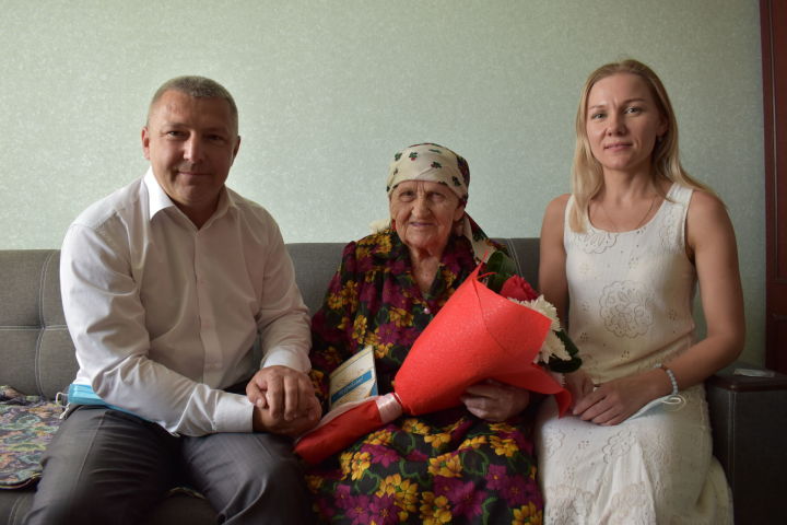 Долгожительница из Камских Полян отметила свой 98-ой день рождения