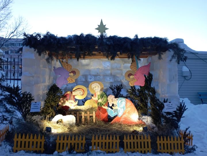 Православные верующие Камских Полян встретили Рождество Христово!