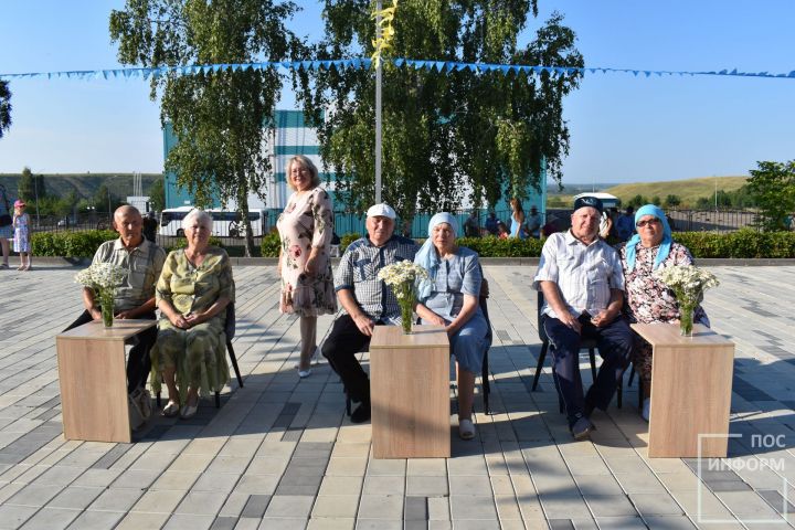 В день семьи любви и верности чествовали юбиляров