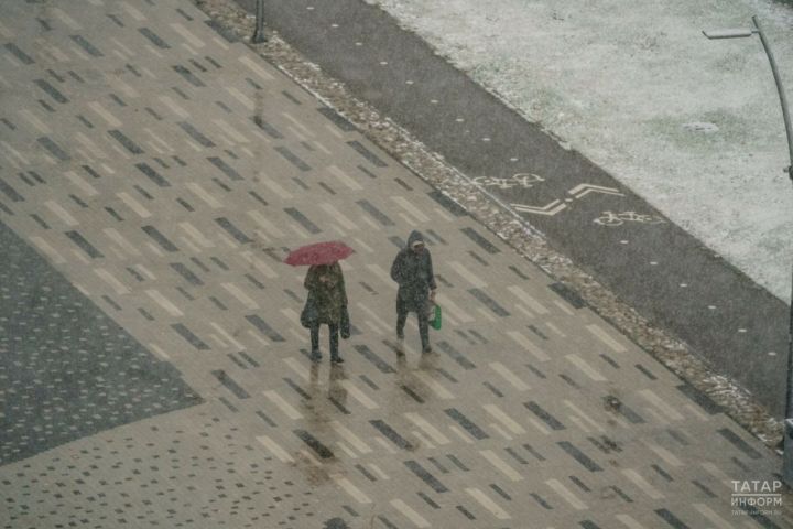 Жителей Татарстана предупредили о возможном образовании гололедицы на дорогах