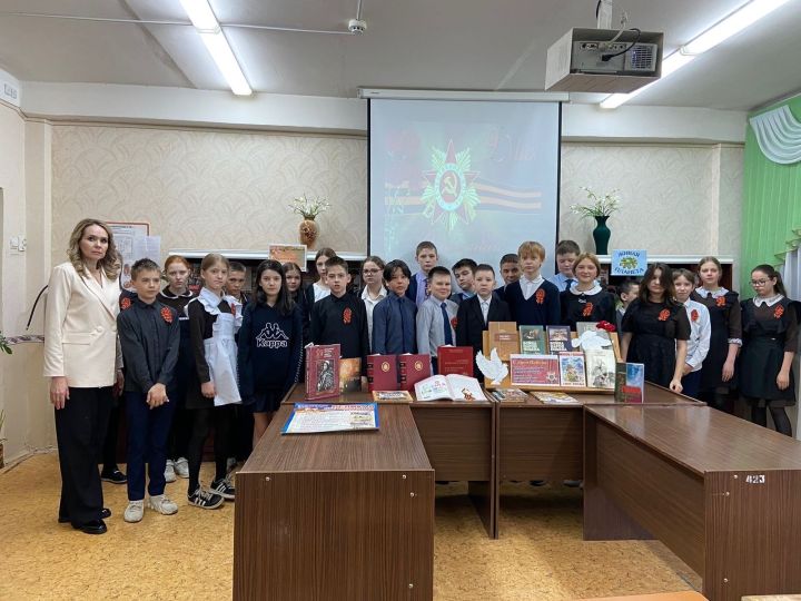 Ко дню знаменательной даты активисты «Движения Первых» организовали встречу с внучкой участника ВОв Дергунова Ивана Константиновича
